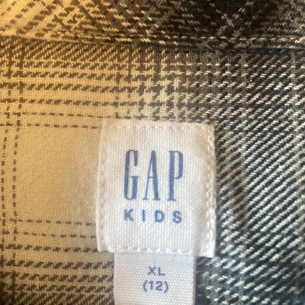 GAP kids black and white Plaid Button-Up long sleeve‎ size XL 12